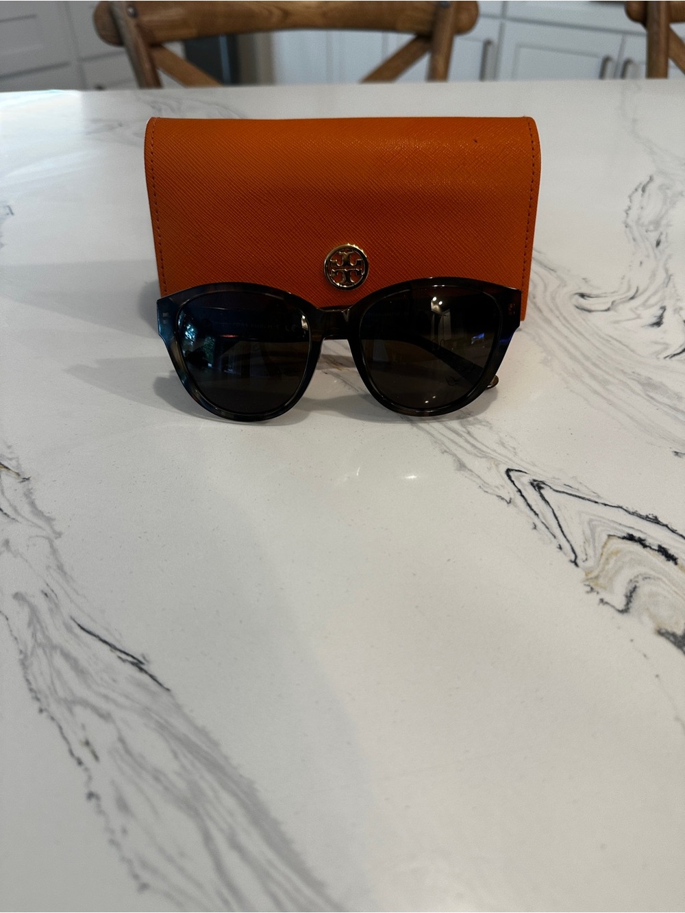 Tory Burch Black Tortoiseshell Sunglasses with Orange Logo Case